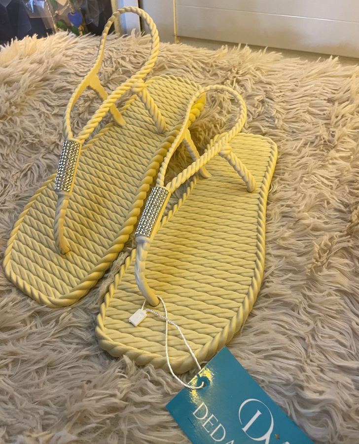 Chinelo Corda Amarelo Manteiga com Brilho