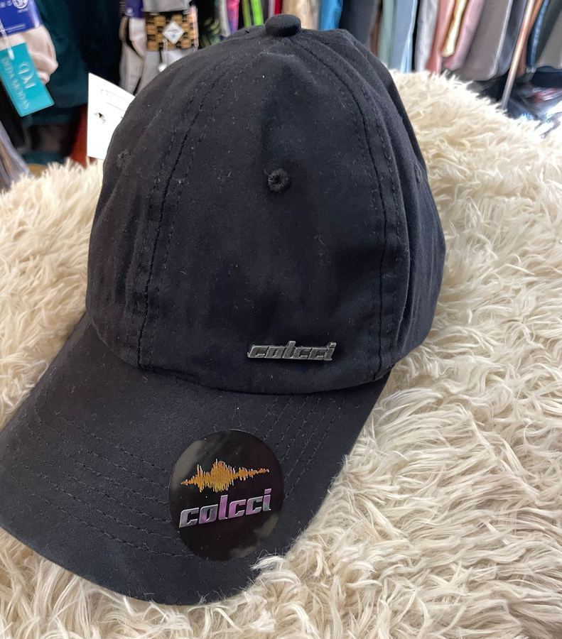 Boné Colcci Preto