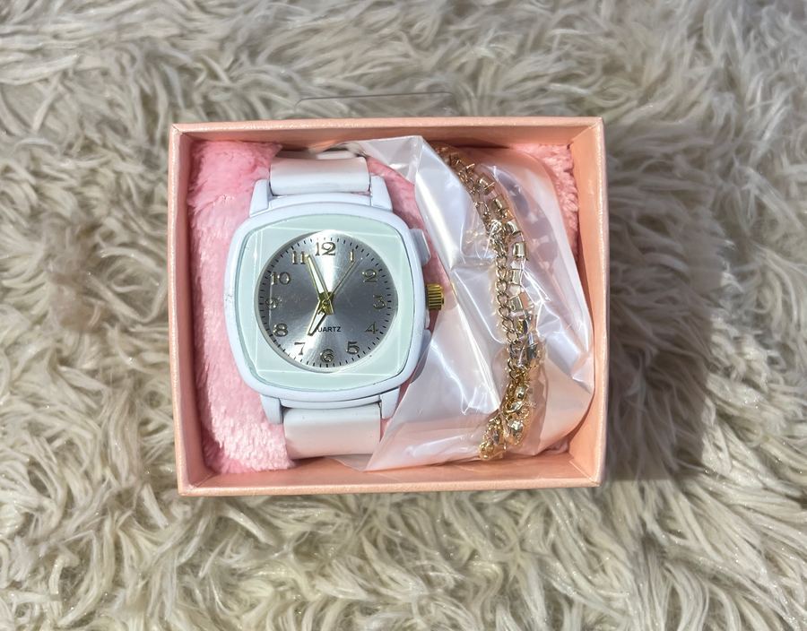Kit Relógio Branco E Pulseira Dourada