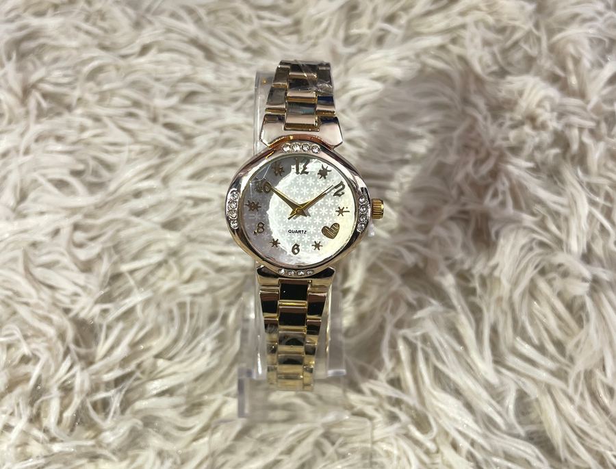 Relógio Rose Gold com Strass e Detalhe de Coração